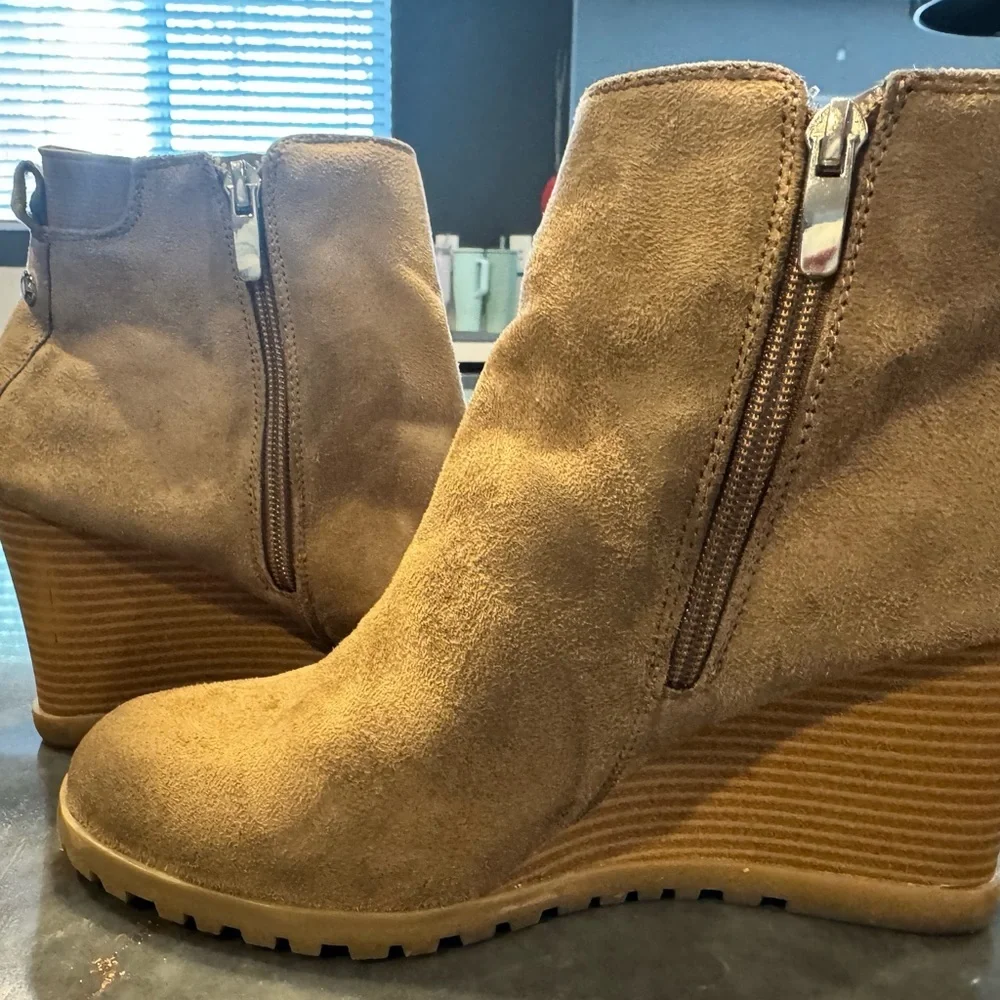 Nine West Suede Ankle Boots Size 8 Taupe‎